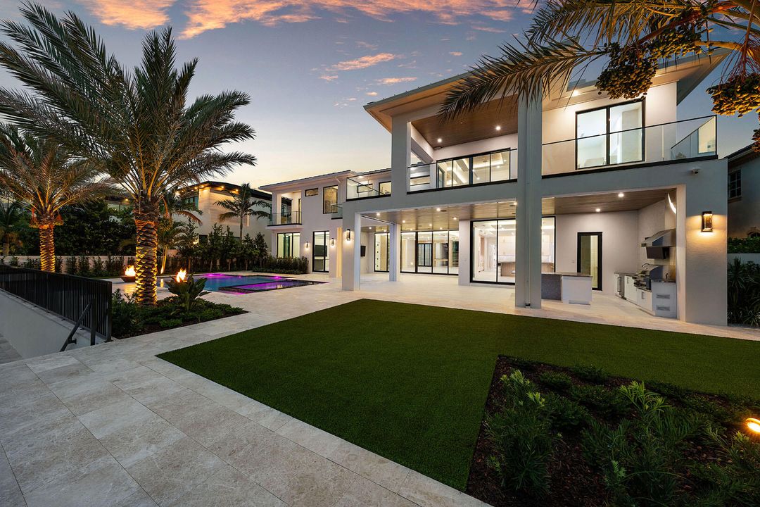 For Sale: $22,000,000 (6 beds, 7 baths, 10171 Square Feet)