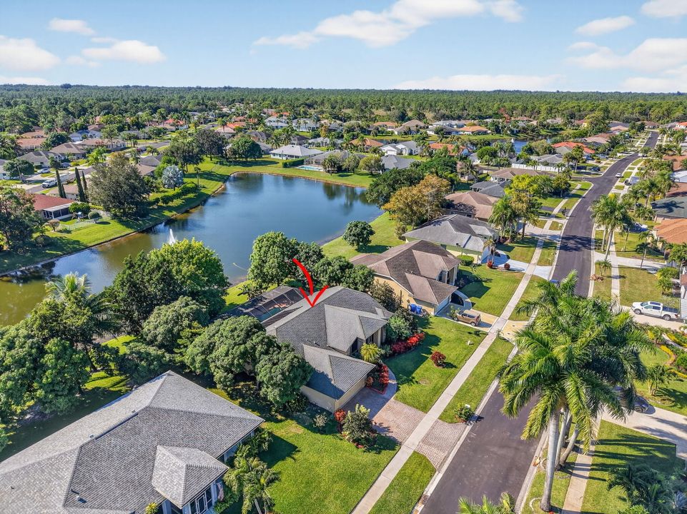 合同活跃: $599,900 (3 贝兹, 2 浴室, 2037 平方英尺)