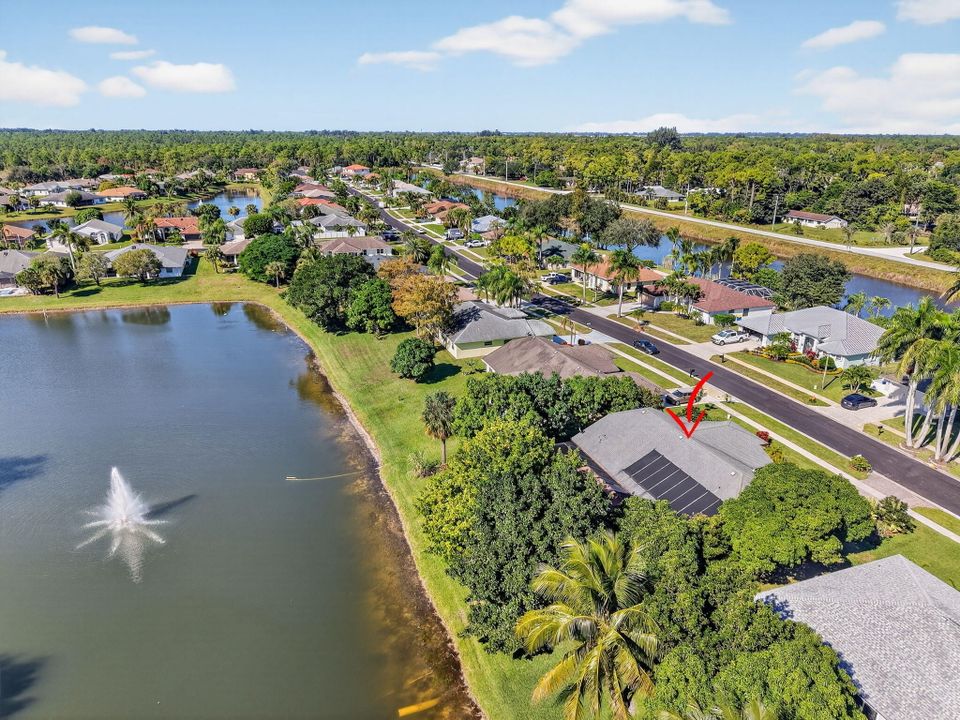 合同活跃: $599,900 (3 贝兹, 2 浴室, 2037 平方英尺)