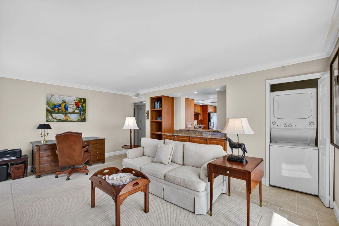 For Rent: $13,000 (3 beds, 2 baths, 2100 Square Feet)