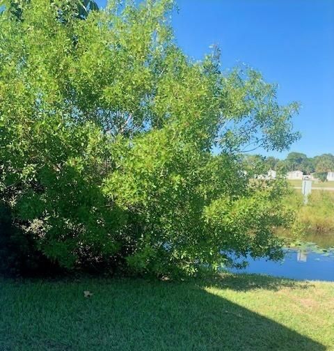 For Sale: $57,000 (2 beds, 1 baths, 742 Square Feet)