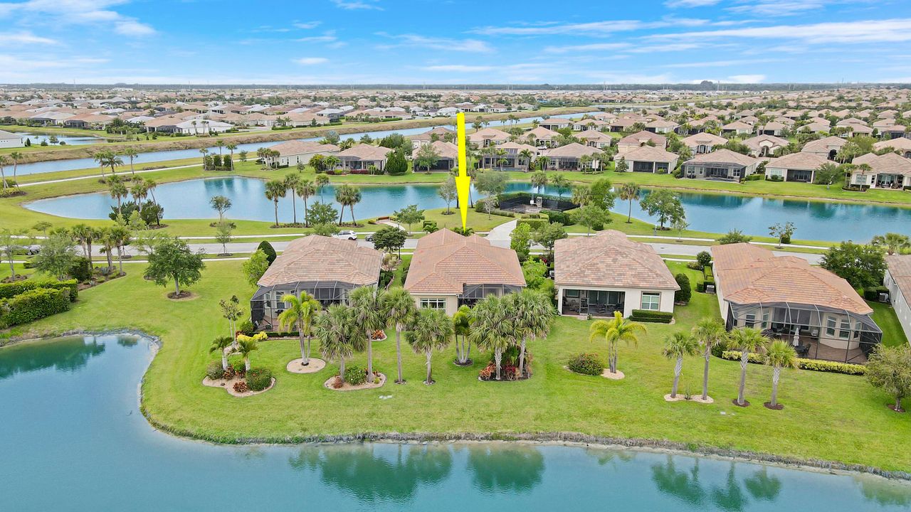 For Sale: $534,900 (3 beds, 2 baths, 2022 Square Feet)