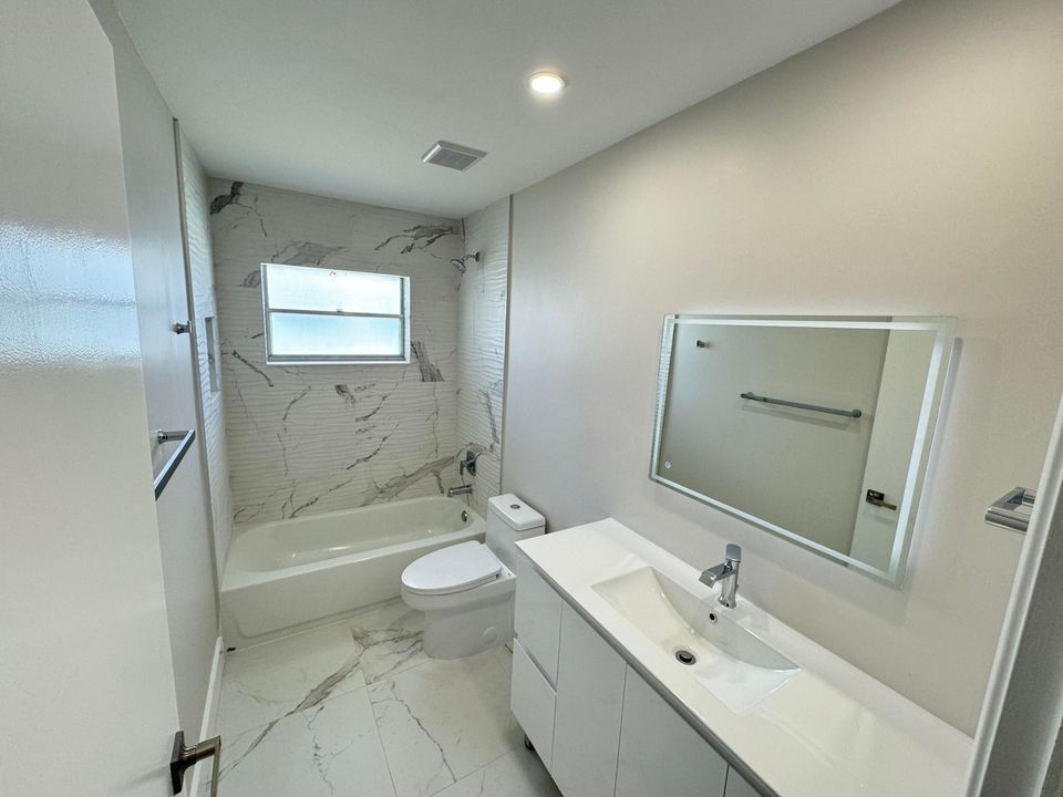 For Rent: $3,000 (2 beds, 2 baths, 1687 Square Feet)