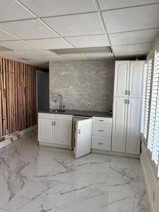 For Rent: $4,448 (1 beds, 1 baths, 561 Square Feet)