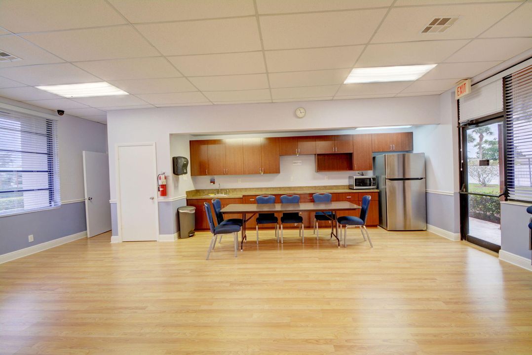 В аренду: $2,500 (2 спален, 2 ванн, 1512 Квадратных фут)