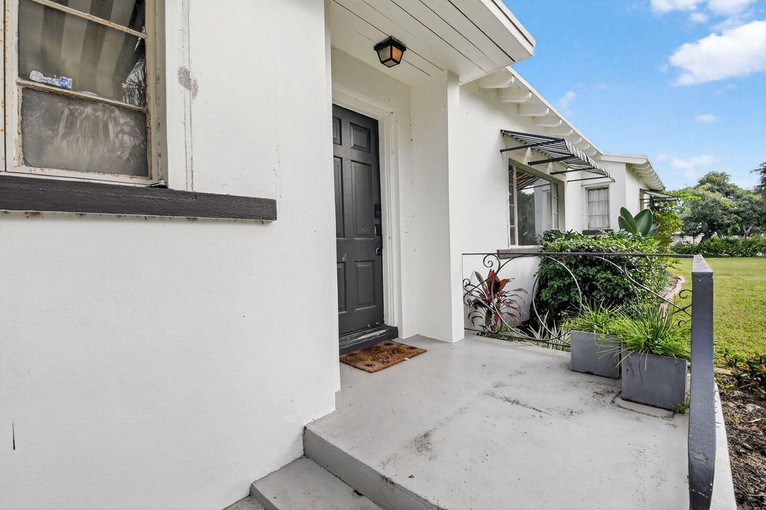 En Venta: $674,900 (2 camas, 1 baños, 1406 Pies cuadrados)