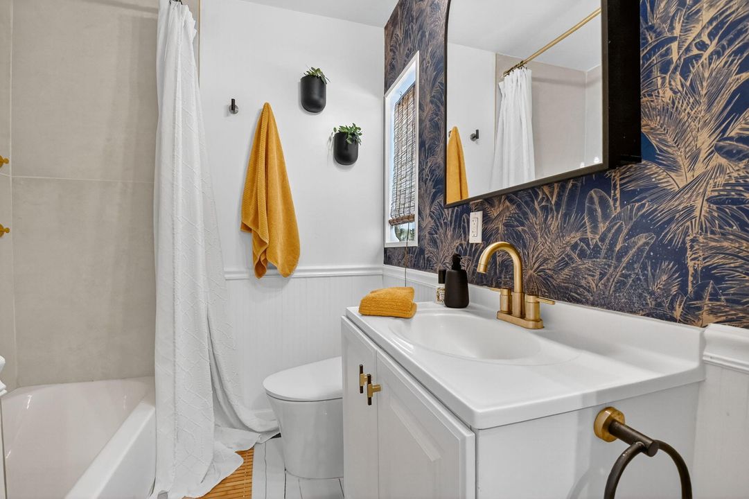 En Venta: $674,900 (2 camas, 1 baños, 1406 Pies cuadrados)