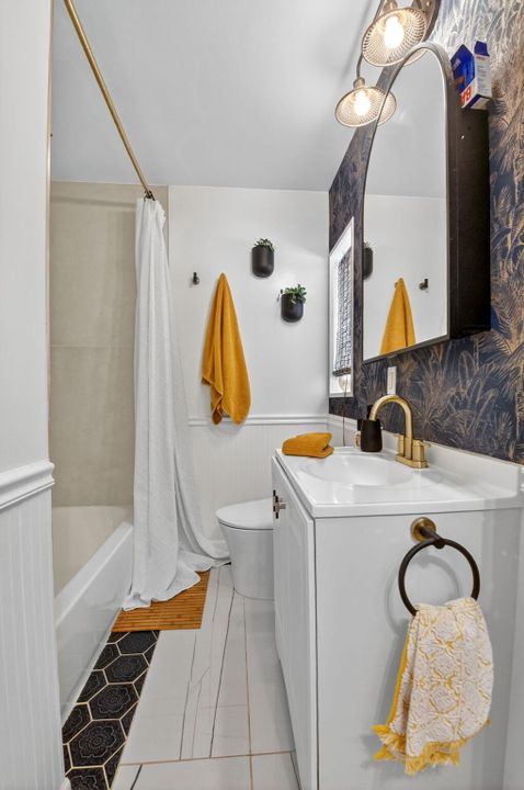 En Venta: $674,900 (2 camas, 1 baños, 1406 Pies cuadrados)