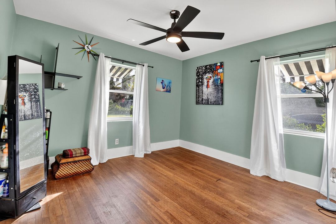 En Venta: $674,900 (2 camas, 1 baños, 1406 Pies cuadrados)