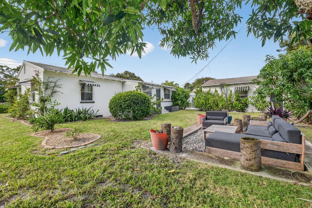 En Venta: $674,900 (2 camas, 1 baños, 1406 Pies cuadrados)