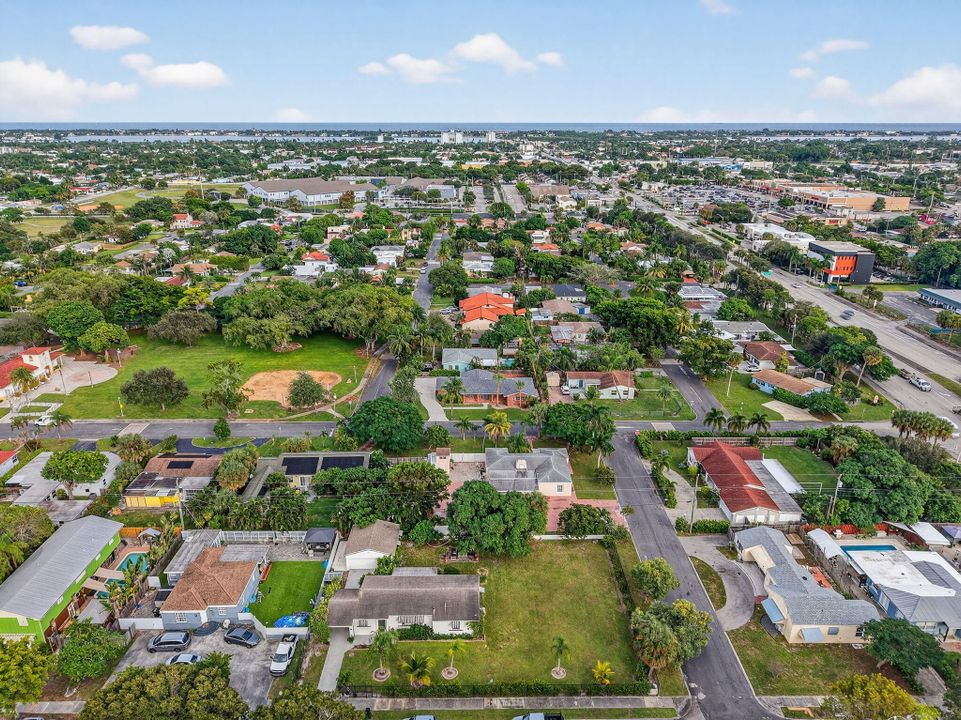 En Venta: $674,900 (2 camas, 1 baños, 1406 Pies cuadrados)