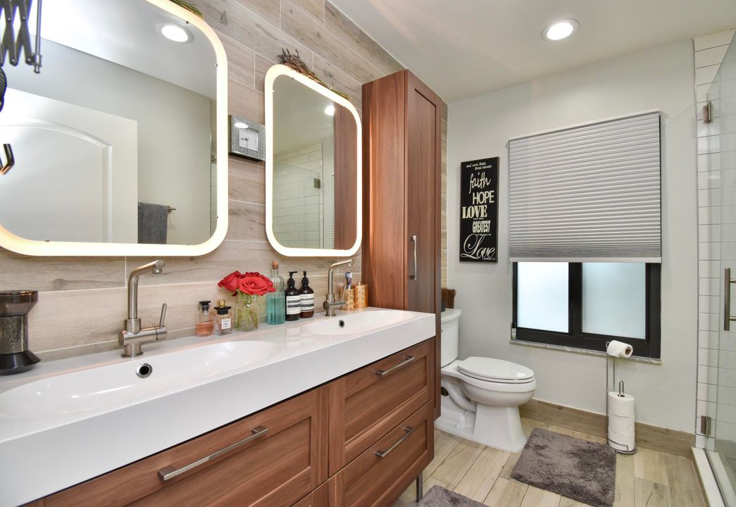 Active With Contract: $569,000 (3 beds, 2 baths, 1479 Square Feet)