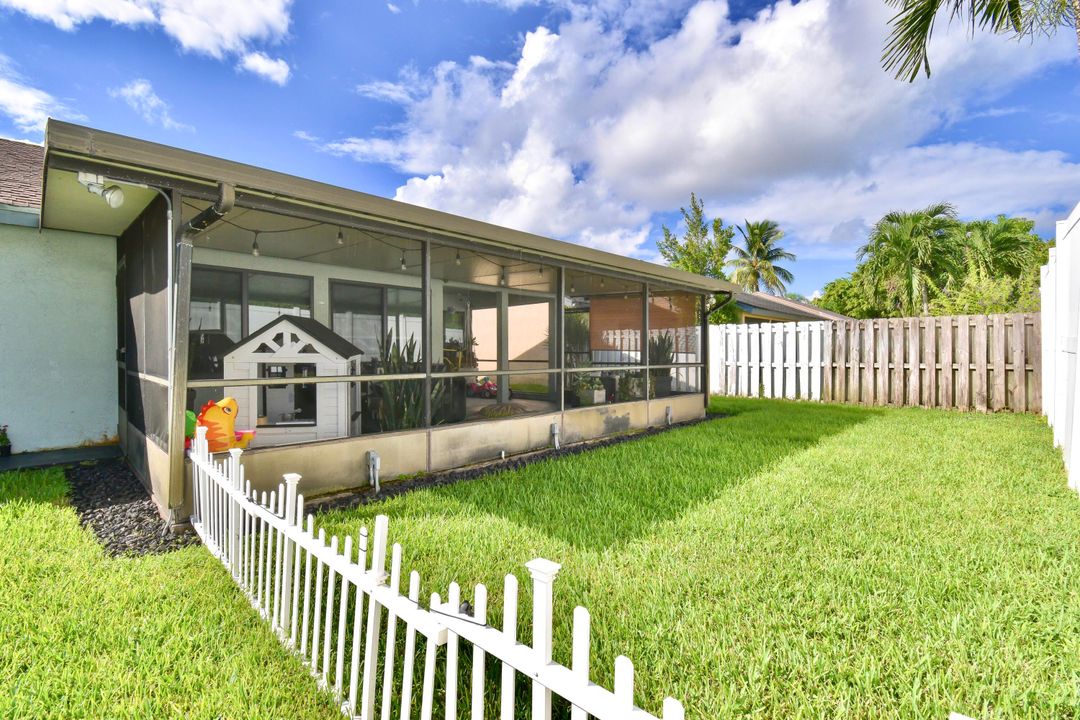 Active With Contract: $569,000 (3 beds, 2 baths, 1479 Square Feet)