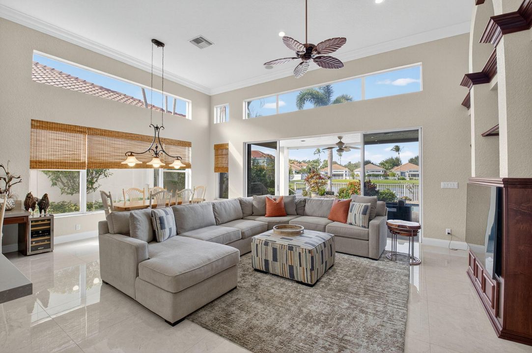 Activo con contrato: $1,695,000 (3 camas, 4 baños, 2880 Pies cuadrados)