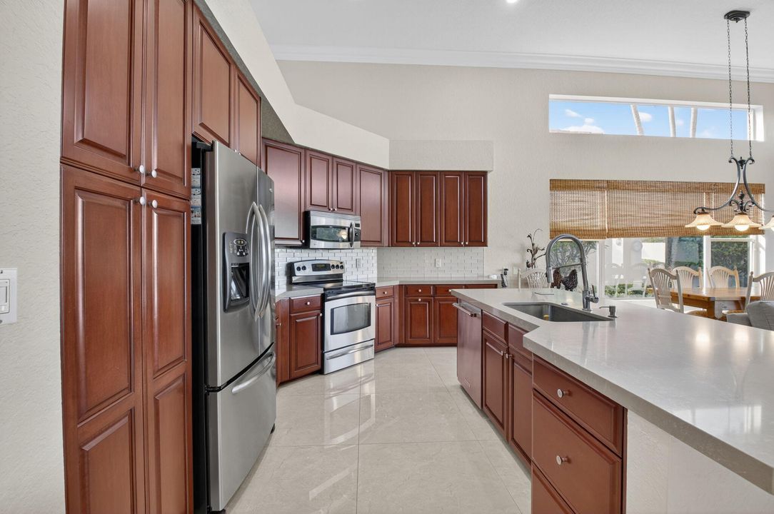 Activo con contrato: $1,695,000 (3 camas, 4 baños, 2880 Pies cuadrados)