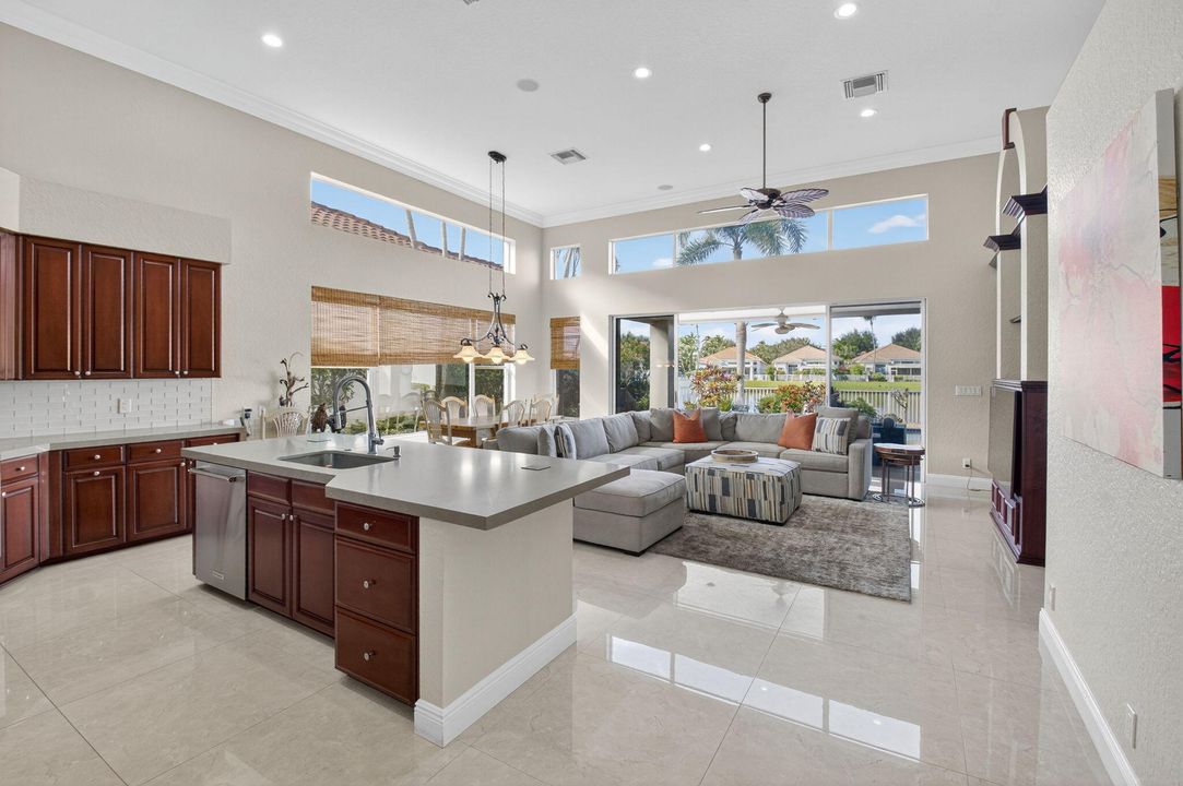 Activo con contrato: $1,695,000 (3 camas, 4 baños, 2880 Pies cuadrados)