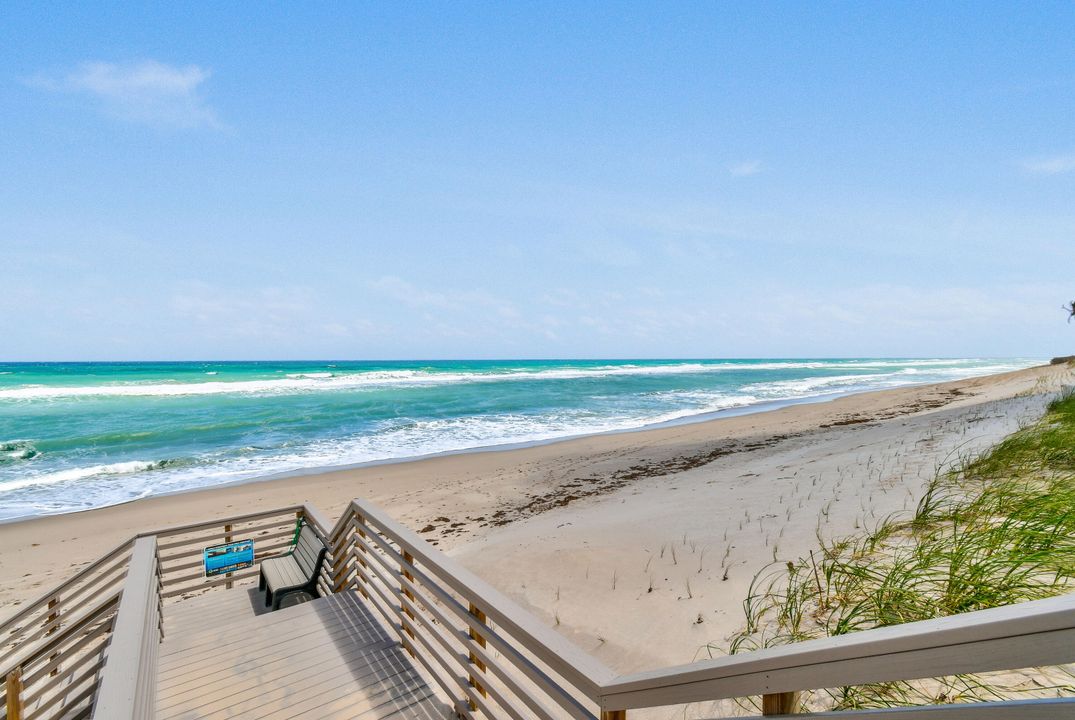 Под контрактом: $1,150,000 (2 спален, 2 ванн, 1435 Квадратных фут)