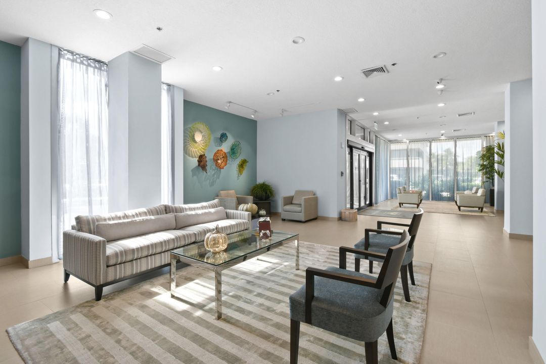 Под контрактом: $1,150,000 (2 спален, 2 ванн, 1435 Квадратных фут)