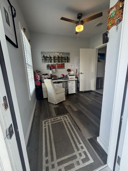 For Sale: $215,000 (3 beds, 2 baths, 1280 Square Feet)