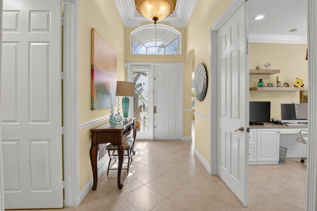 合同活跃: $624,900 (3 贝兹, 2 浴室, 2327 平方英尺)