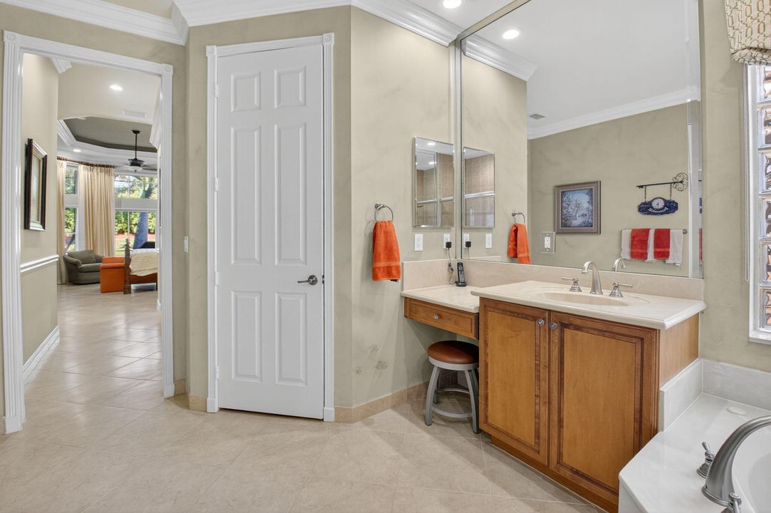 合同活跃: $624,900 (3 贝兹, 2 浴室, 2327 平方英尺)