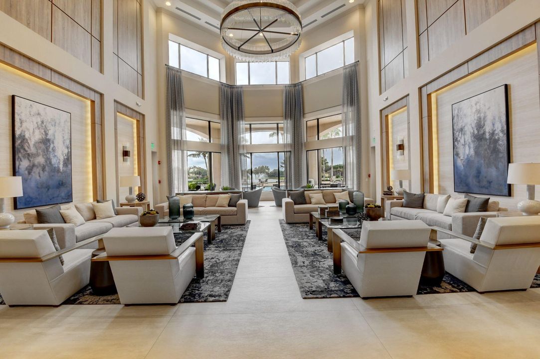 合同活跃: $624,900 (3 贝兹, 2 浴室, 2327 平方英尺)