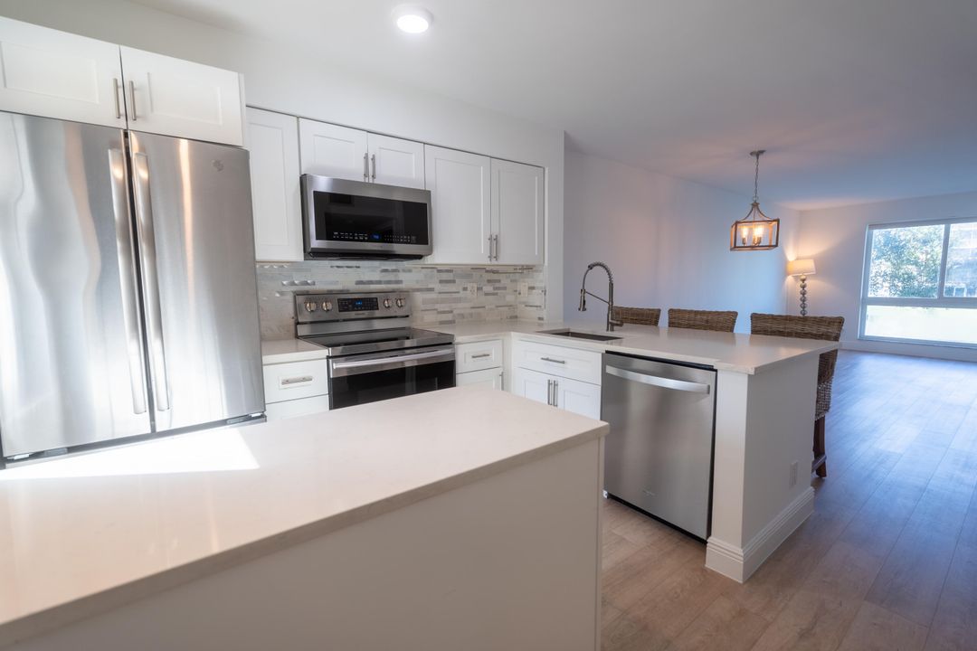 Activo con contrato: $2,000 (2 camas, 2 baños, 770 Pies cuadrados)