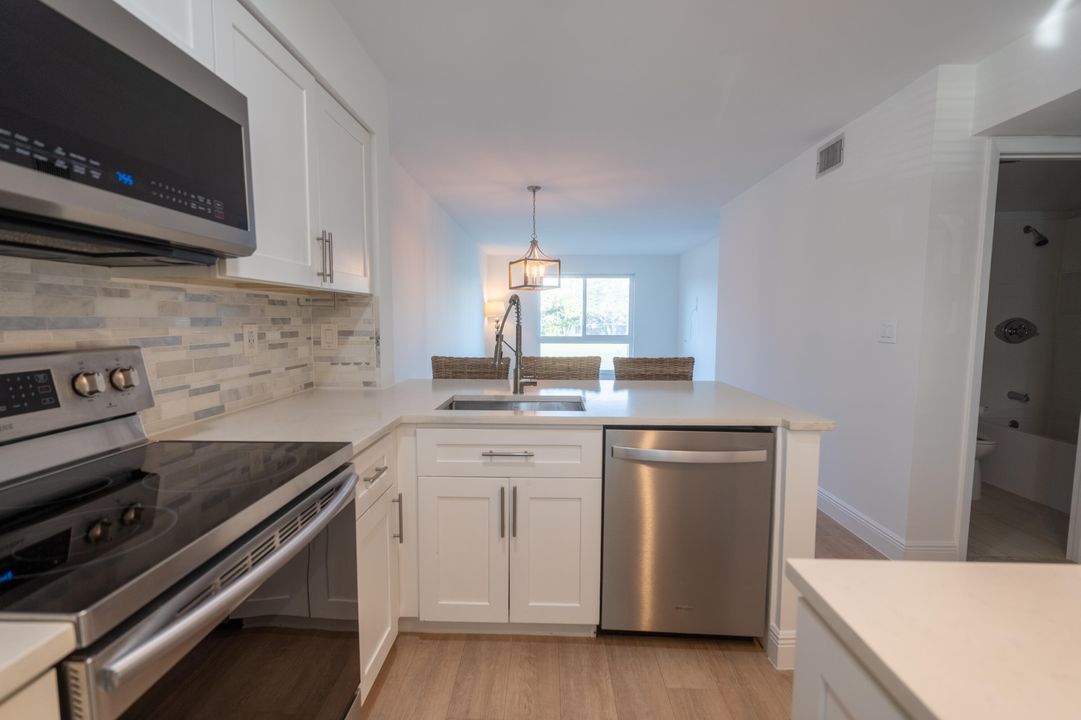 Activo con contrato: $2,000 (2 camas, 2 baños, 770 Pies cuadrados)