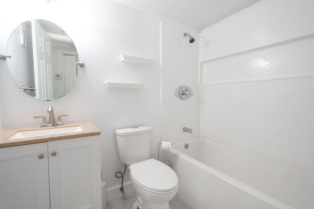 Activo con contrato: $2,000 (2 camas, 2 baños, 770 Pies cuadrados)