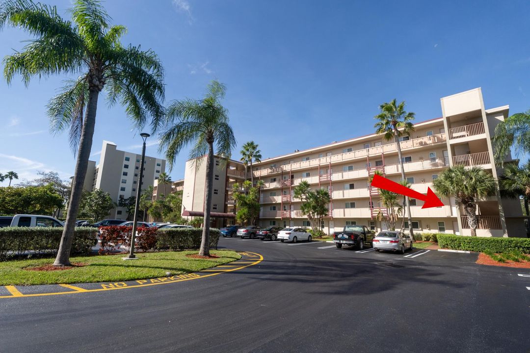 Activo con contrato: $2,000 (2 camas, 2 baños, 770 Pies cuadrados)