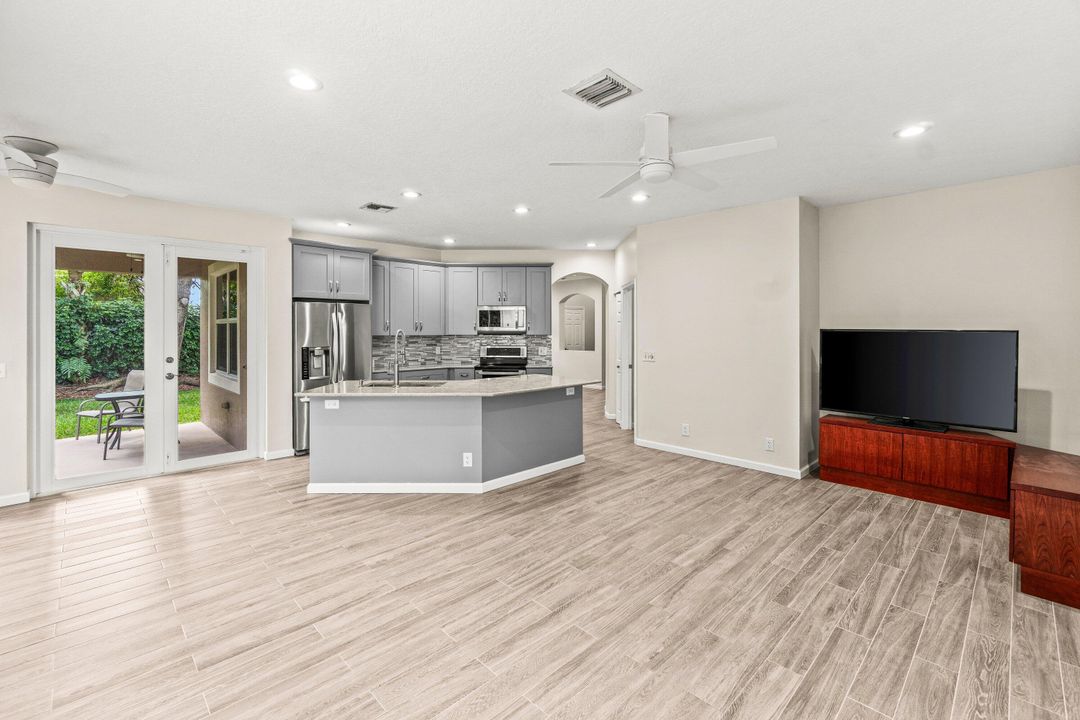 На продажу: $865,000 (4 спален, 3 ванн, 2523 Квадратных фут)