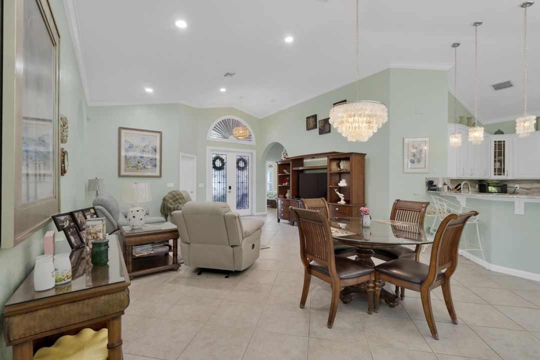 For Sale: $400,000 (3 beds, 2 baths, 1766 Square Feet)