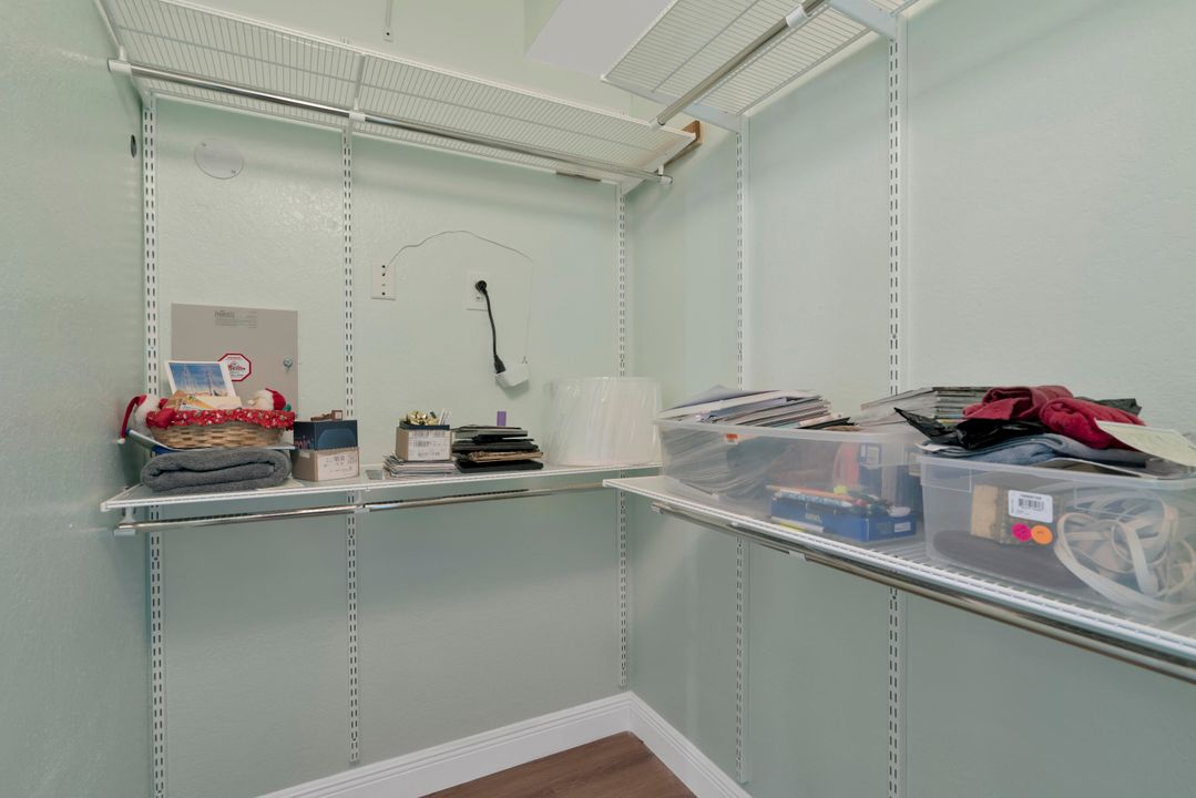 For Sale: $400,000 (3 beds, 2 baths, 1766 Square Feet)