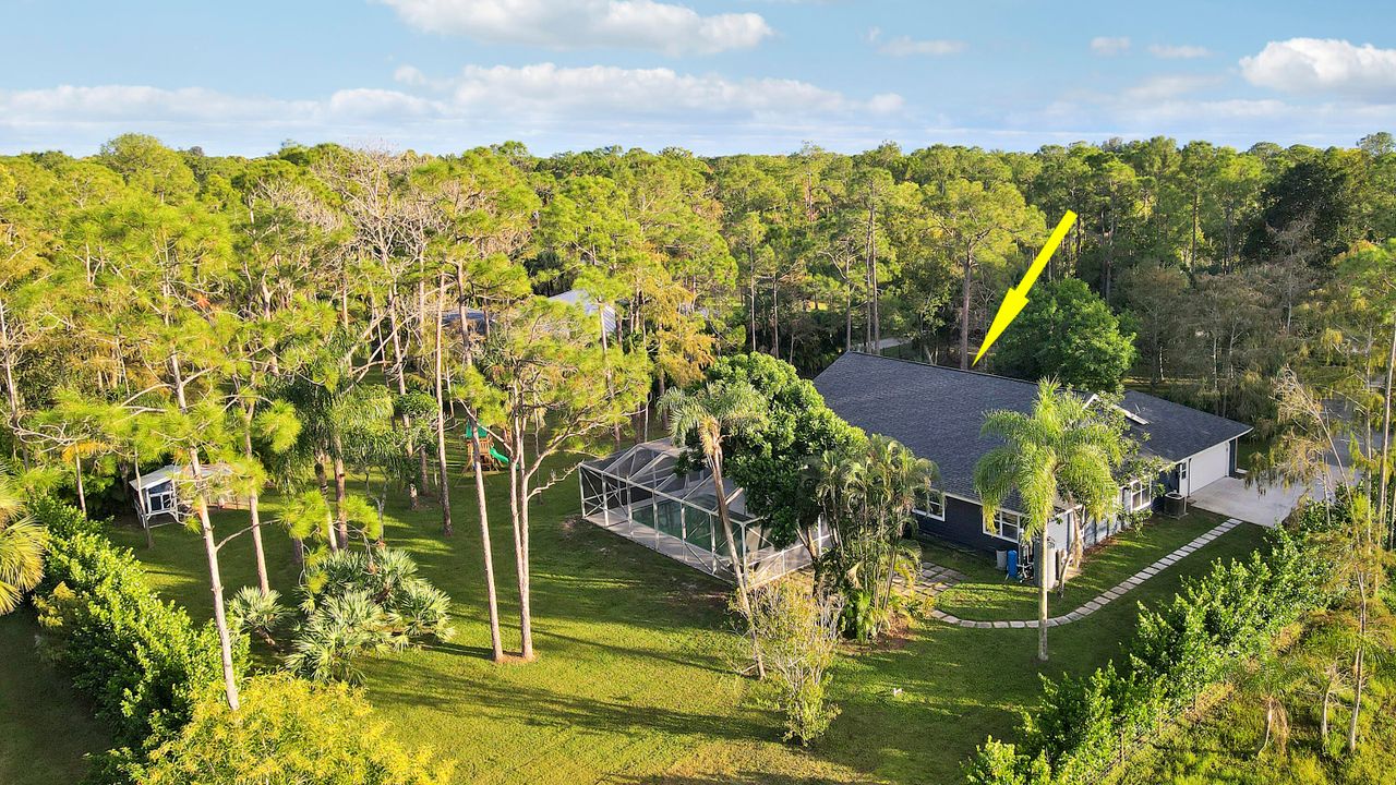 For Sale: $1,050,000 (4 beds, 3 baths, 2486 Square Feet)