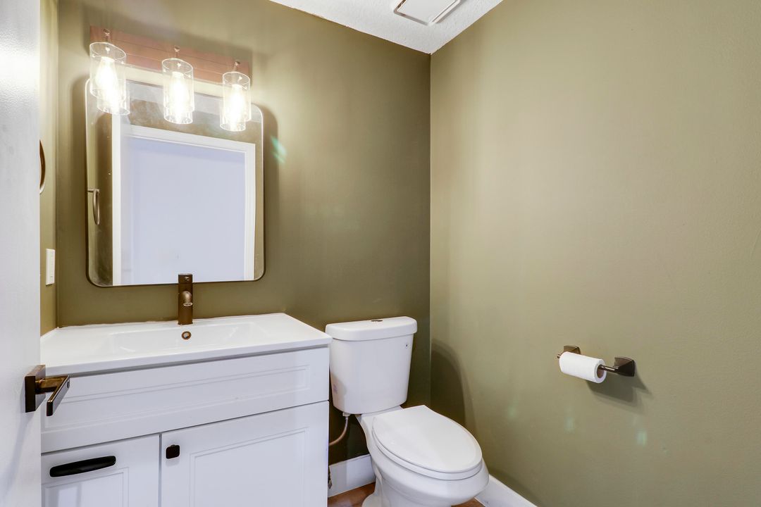 For Sale: $1,050,000 (4 beds, 3 baths, 2486 Square Feet)