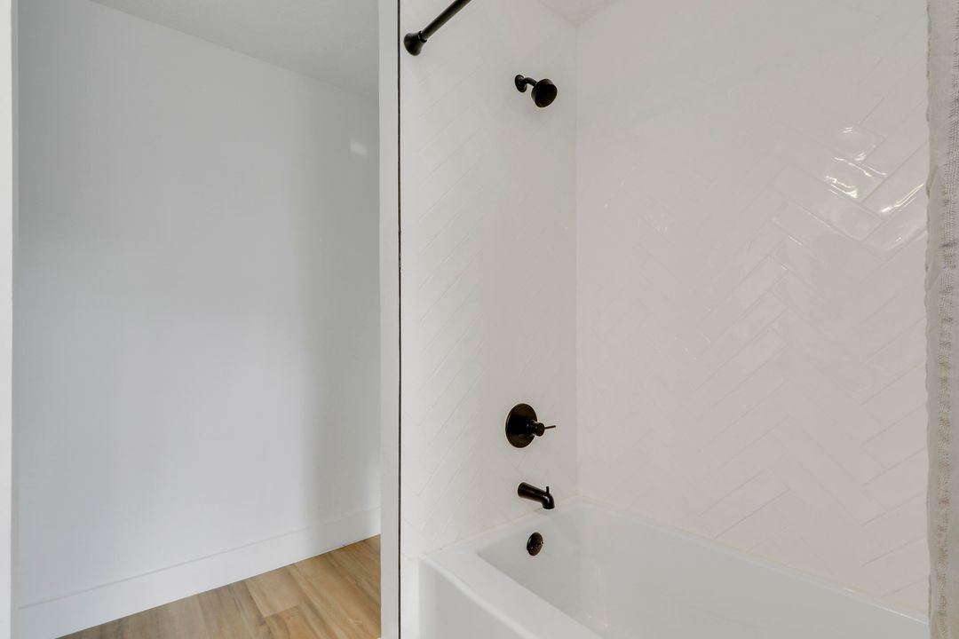 For Sale: $1,050,000 (4 beds, 3 baths, 2486 Square Feet)