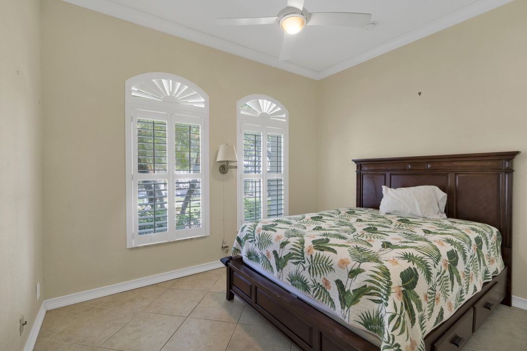 For Sale: $400,000 (3 beds, 2 baths, 1766 Square Feet)