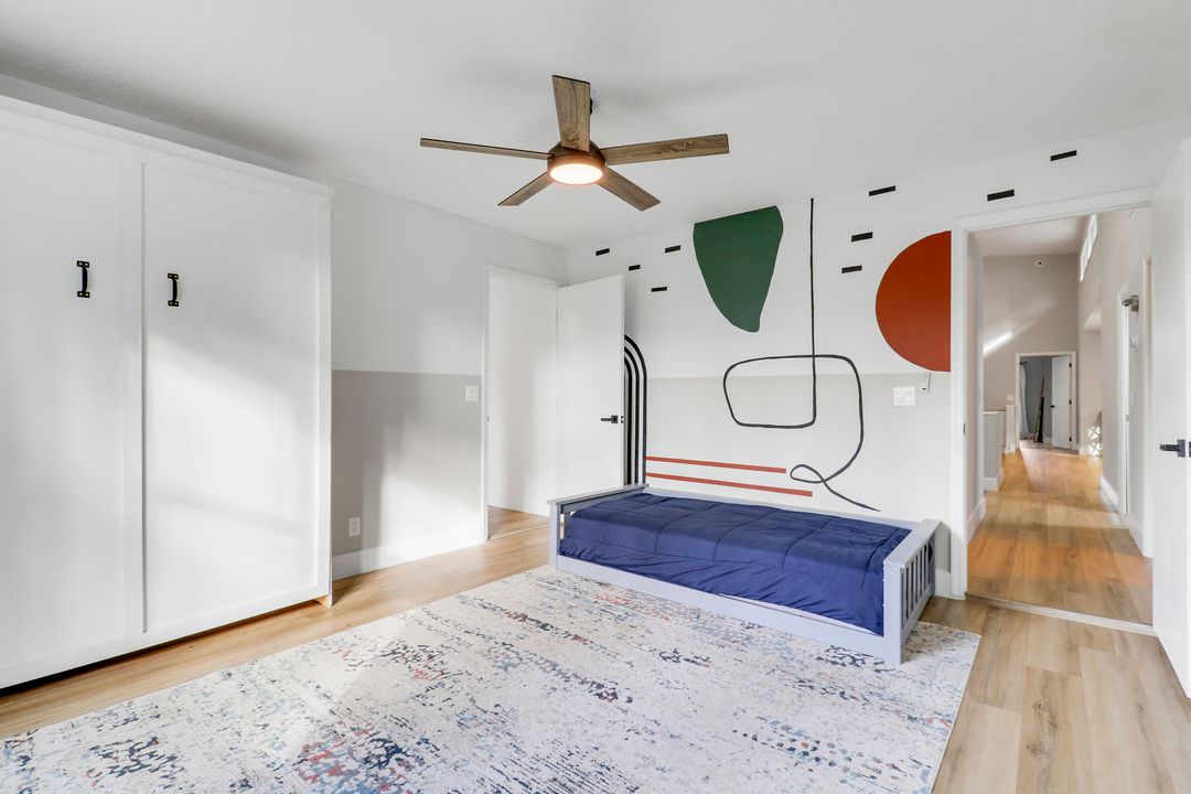 For Sale: $1,050,000 (4 beds, 3 baths, 2486 Square Feet)