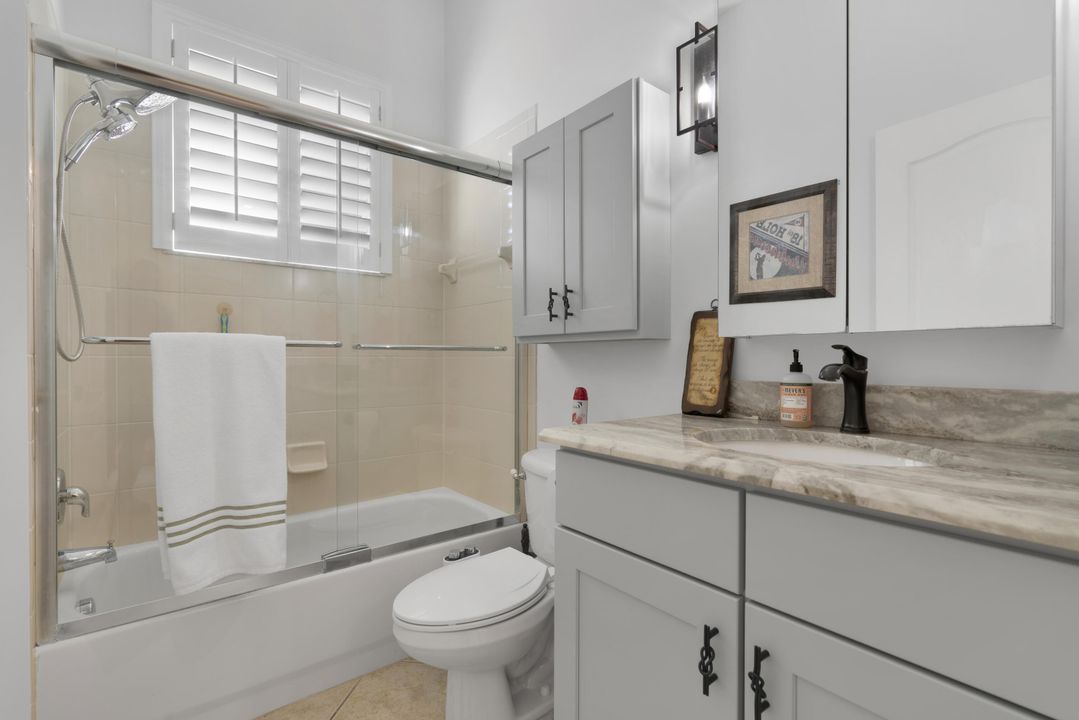 For Sale: $400,000 (3 beds, 2 baths, 1766 Square Feet)