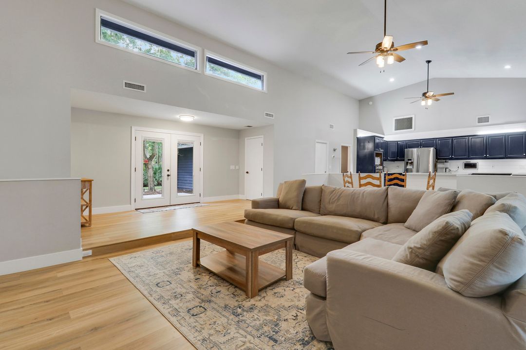 For Sale: $1,050,000 (4 beds, 3 baths, 2486 Square Feet)