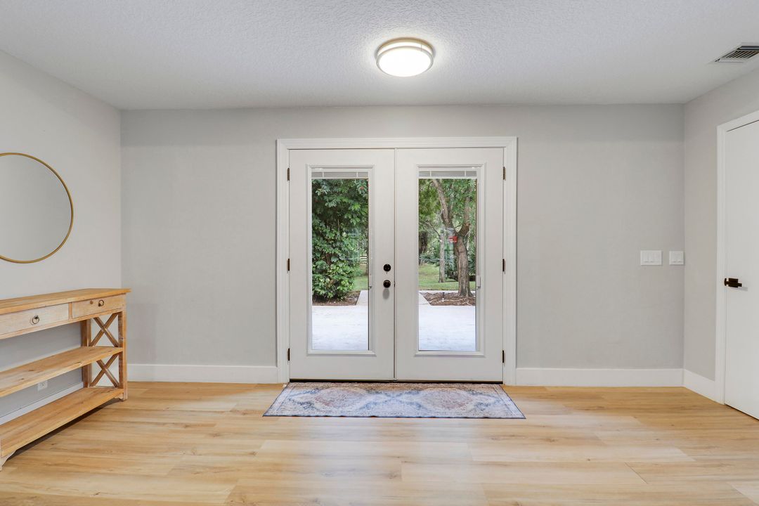 For Sale: $1,050,000 (4 beds, 3 baths, 2486 Square Feet)