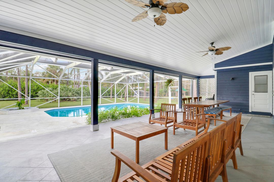 For Sale: $1,050,000 (4 beds, 3 baths, 2486 Square Feet)