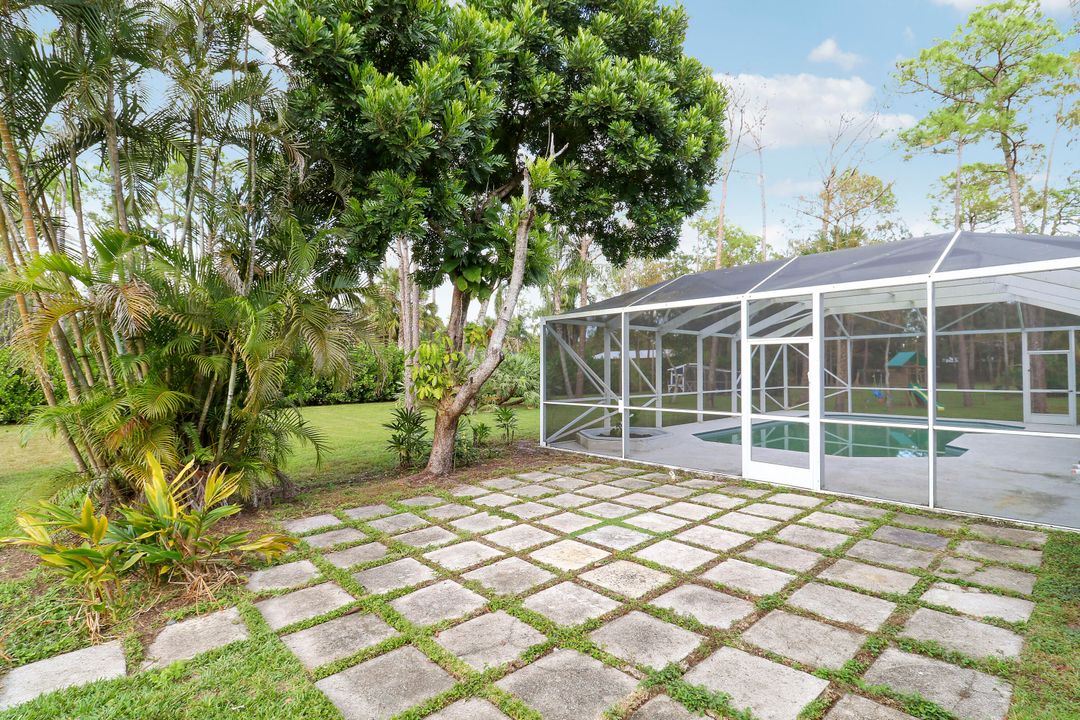 For Sale: $1,050,000 (4 beds, 3 baths, 2486 Square Feet)