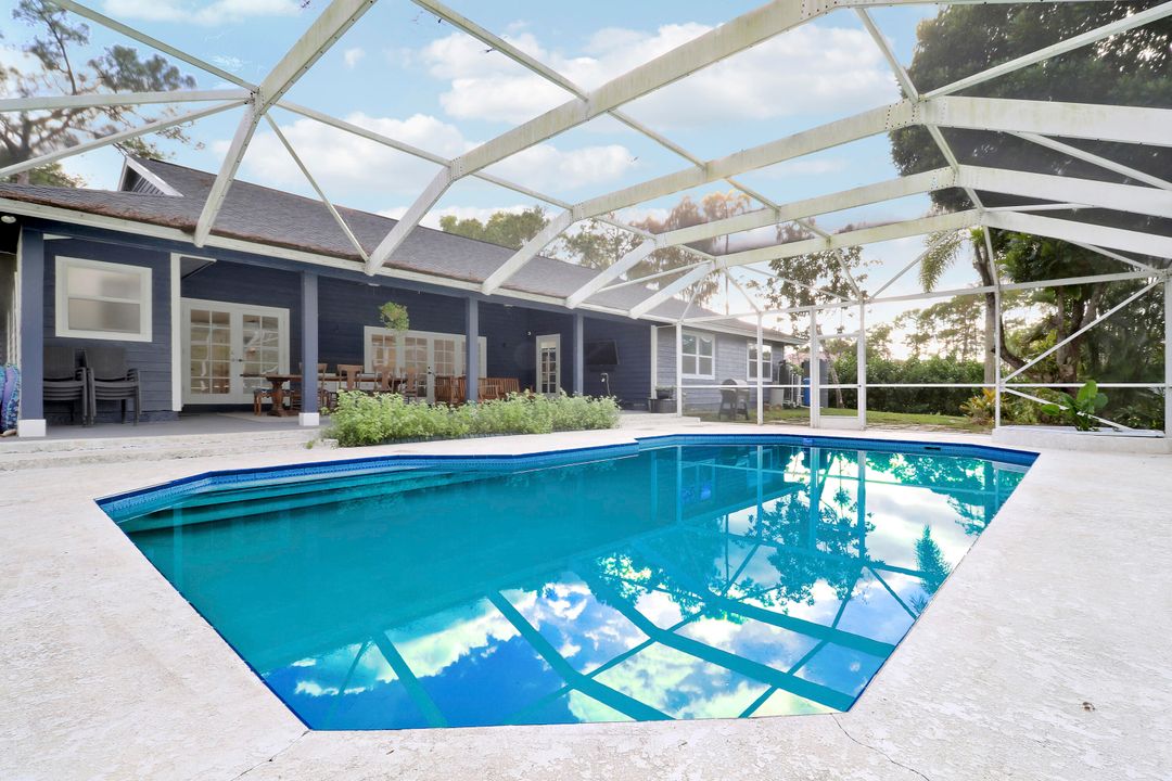 For Sale: $1,050,000 (4 beds, 3 baths, 2486 Square Feet)