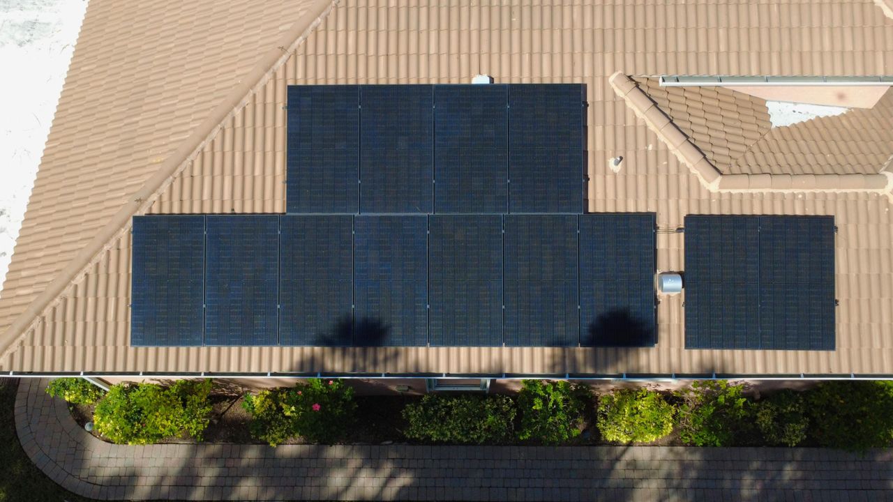 For Sale: $400,000 (3 beds, 2 baths, 1766 Square Feet)