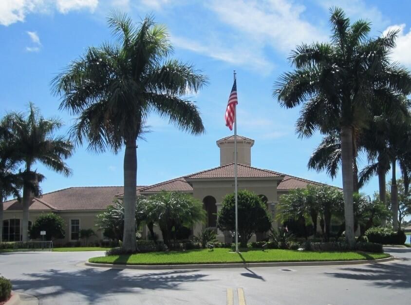 For Sale: $400,000 (3 beds, 2 baths, 1766 Square Feet)