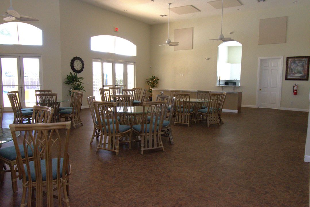 For Sale: $400,000 (3 beds, 2 baths, 1766 Square Feet)