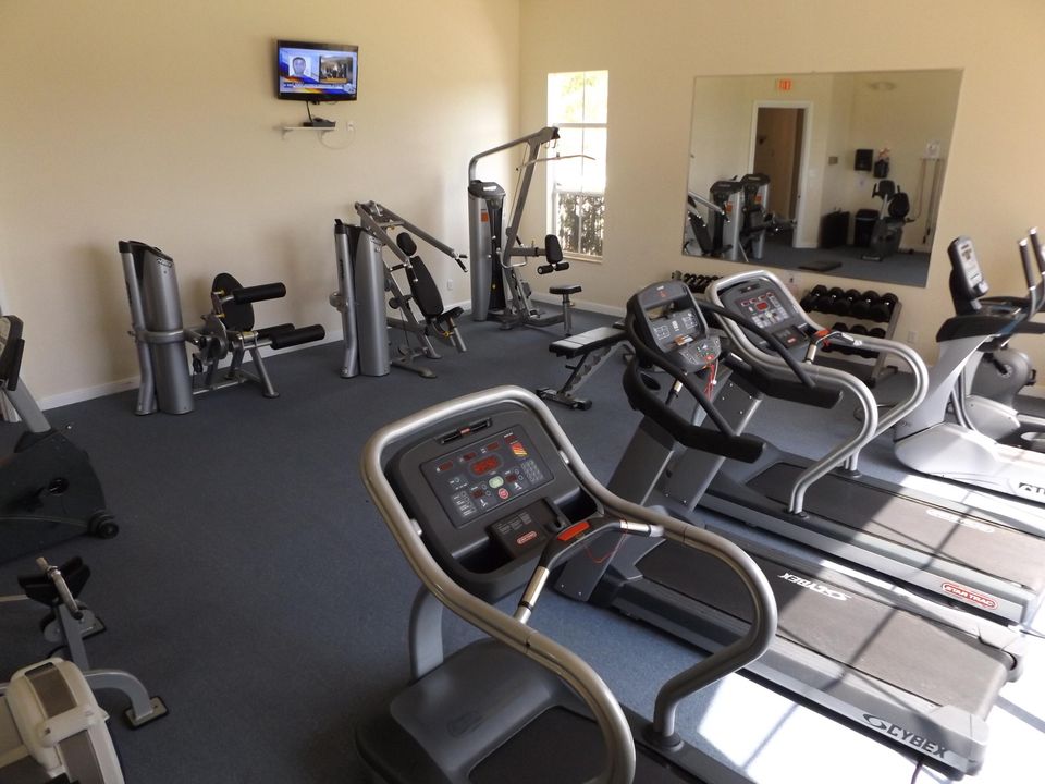 For Sale: $400,000 (3 beds, 2 baths, 1766 Square Feet)