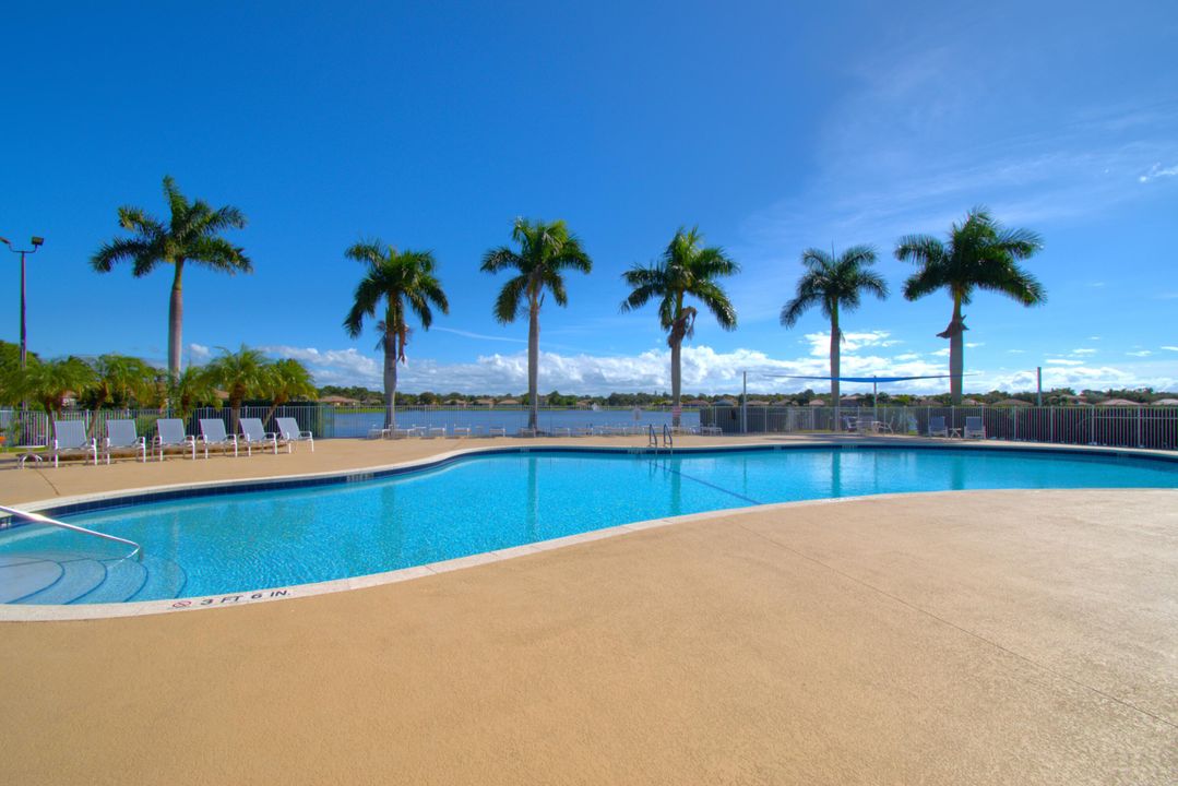 For Sale: $400,000 (3 beds, 2 baths, 1766 Square Feet)