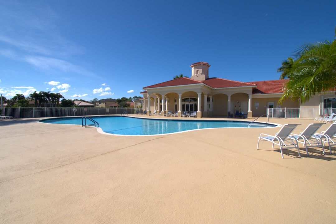 For Sale: $400,000 (3 beds, 2 baths, 1766 Square Feet)